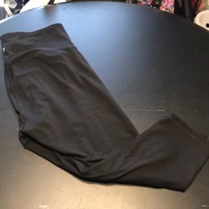 Old Navy High Waisted Crop Legging Size XL